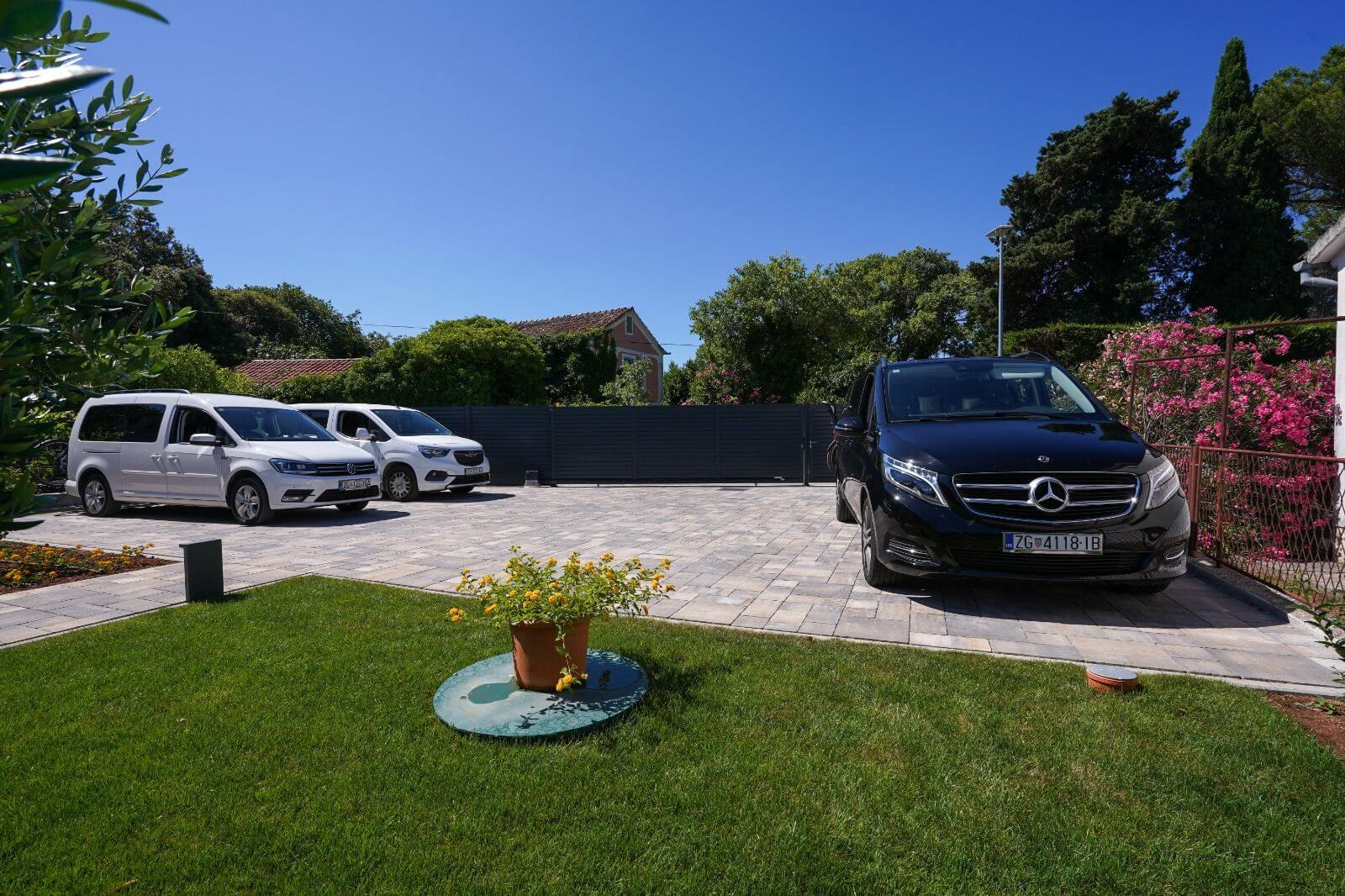 Dvorište i parking — Giardino Sukošan — 6